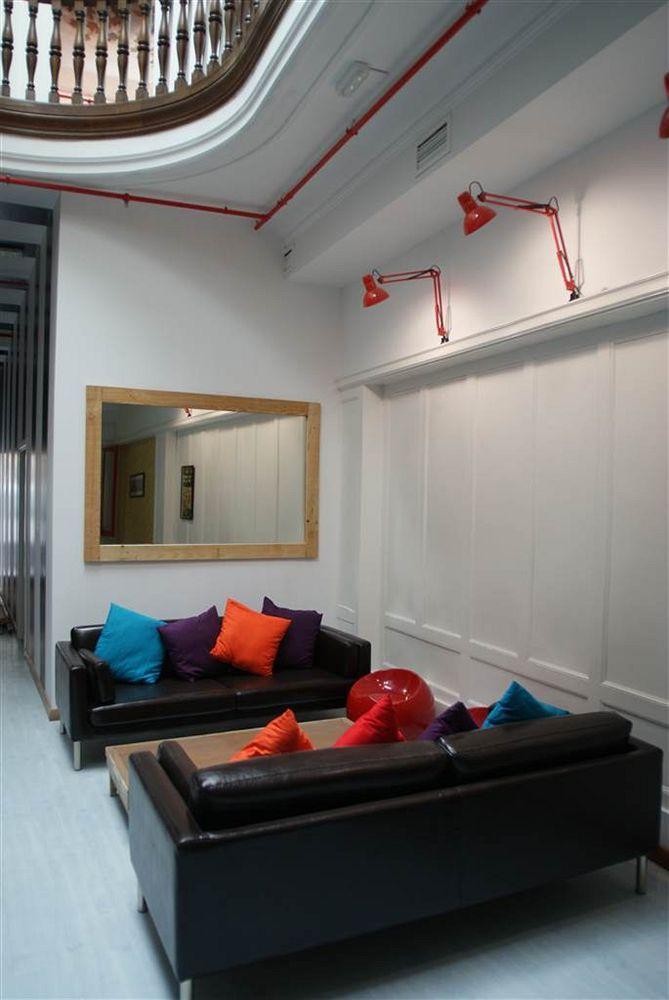 Hip Hostel Барселона Экстерьер фото